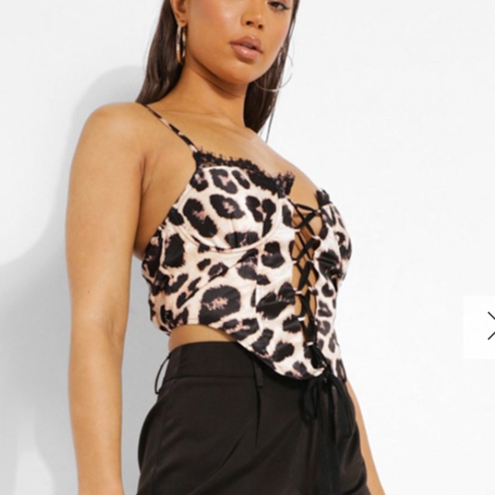 Cheetah Boohoo Lace front crop top tank cami corset style sexy club - Picture 2 of 2